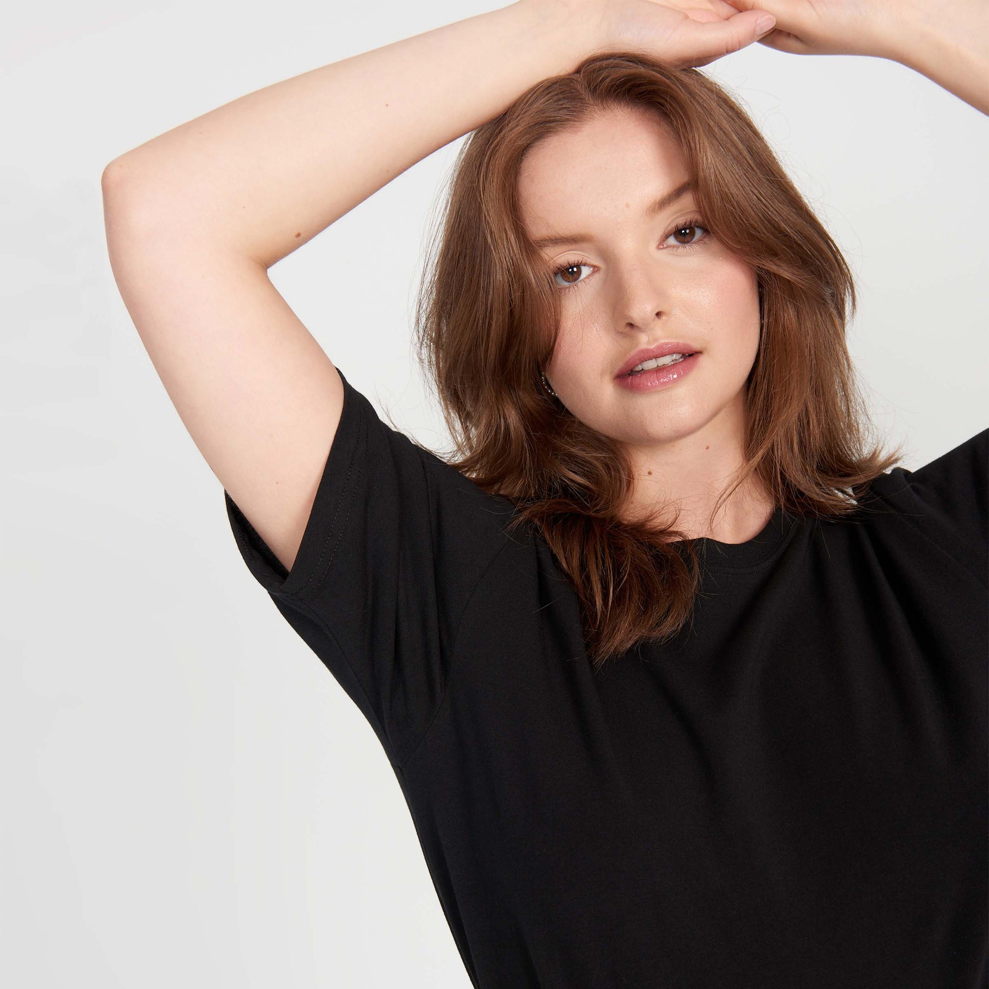 black anti-sweat t-shirt showing seamless underarm